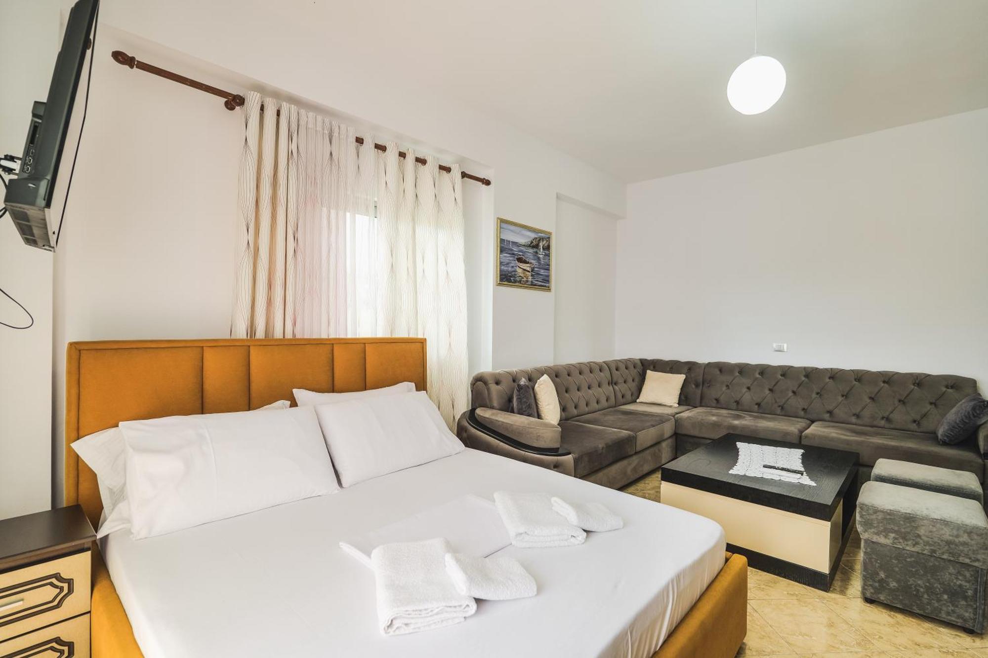 Hotel Renato Ksamil Exteriör bild